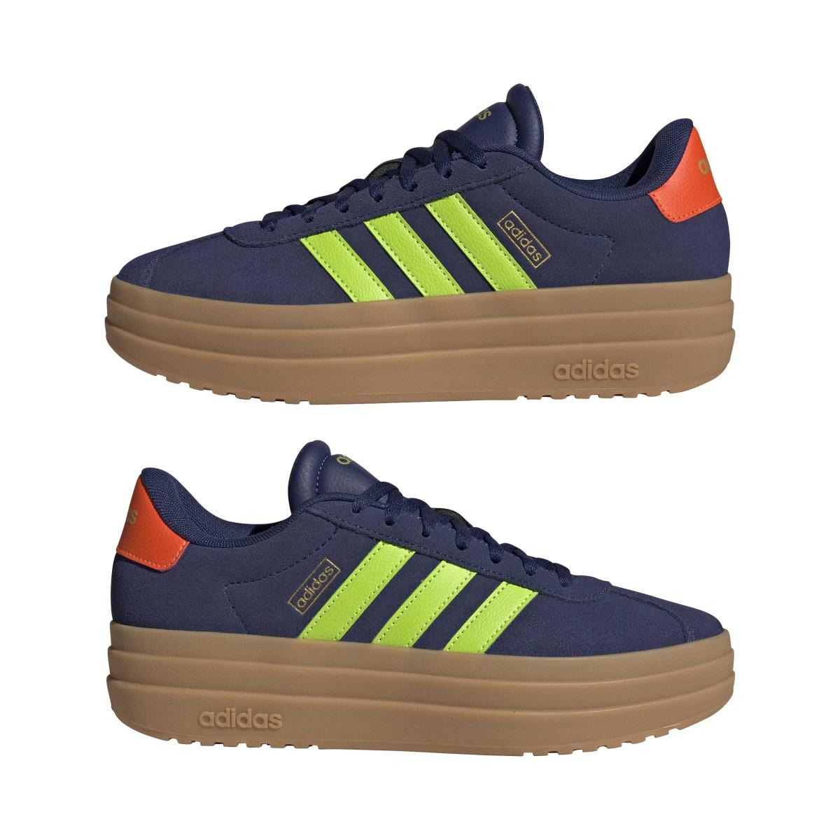 product/a/d/adidas_jq5635_10_footwear_photography_mirrored_pair_view_white-nw091625.jpg
