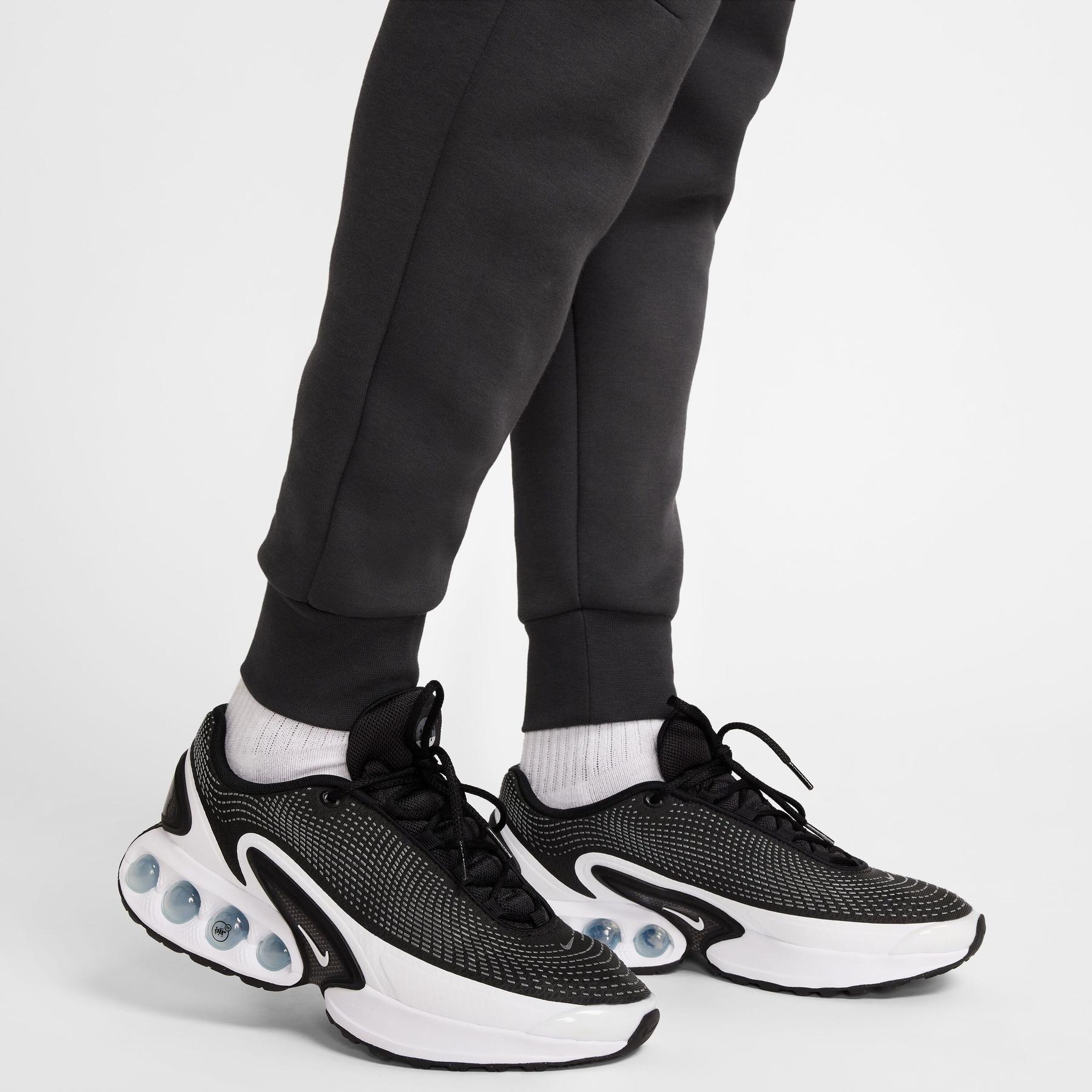 product/n/i/nike_hv0959-061-phsym006-nw121324.jpg