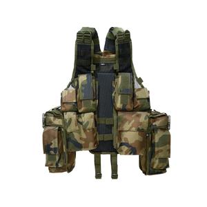8006-10-tactical-vests-brandit-woodland-one-size