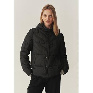 t2540-015b-999-women-s-puffer-jacket-tatuum-samori-black